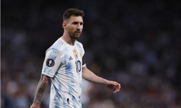 县委社会工作部开展重阳节送温暖活动